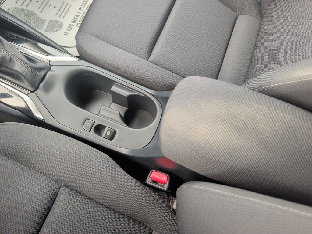Used 2023 Toyota Corolla LE w/ LE Convenience Package FWD image 18