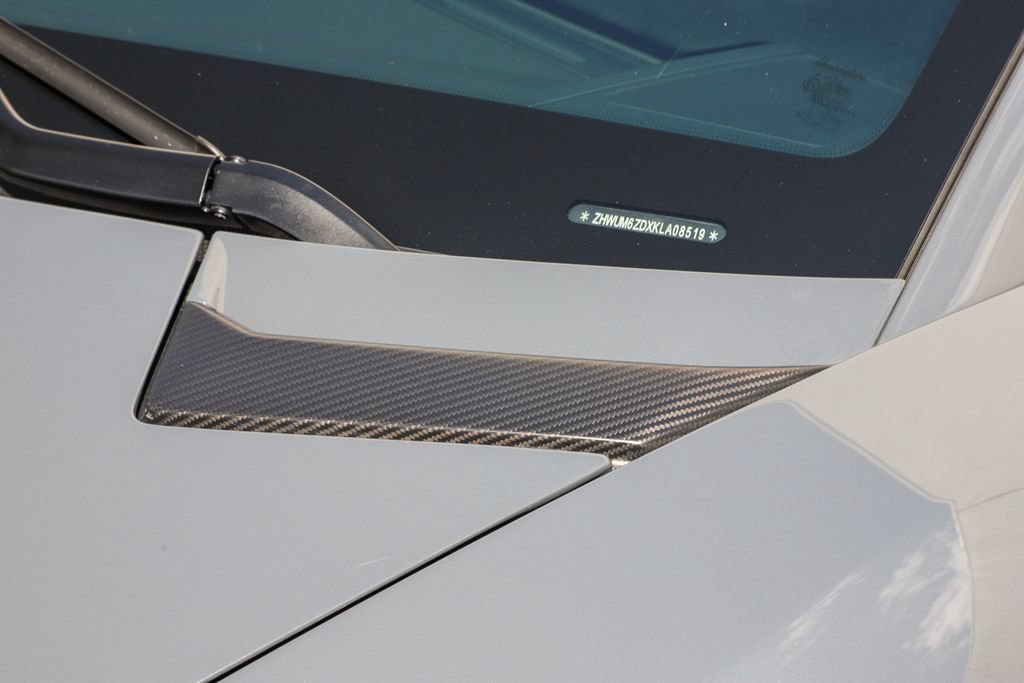 Used 2019 Lamborghini Aventador SVJ AWD/4WD image 56