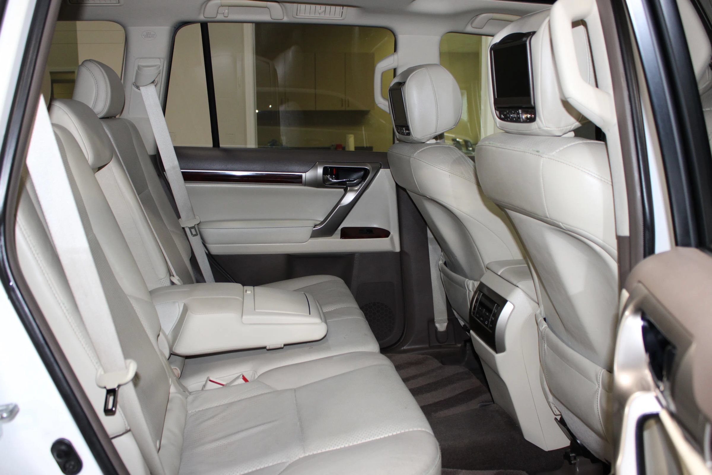 Used 2011 Lexus GX 460 w/ Comfort Plus Pkg AWD/4WD image 38