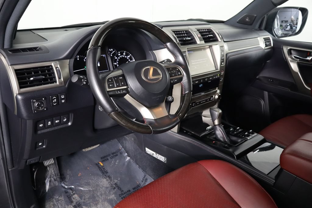 Used 2021 Lexus GX 460 Luxury w/ Accessory Package AWD/4WD image 28