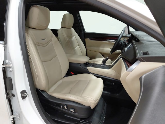 Certified 2018 Cadillac XT5 Luxury w/ Driver Awareness Package FWD image 17