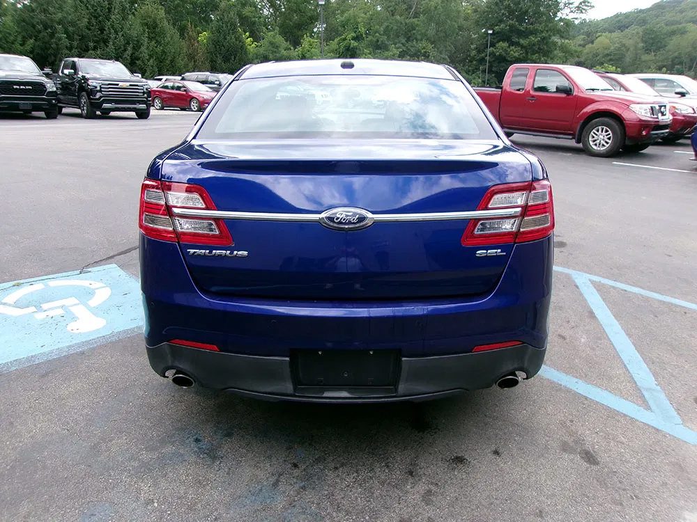 Used 2014 Ford Taurus SEL w/ Equipment Group 201A FWD image 7