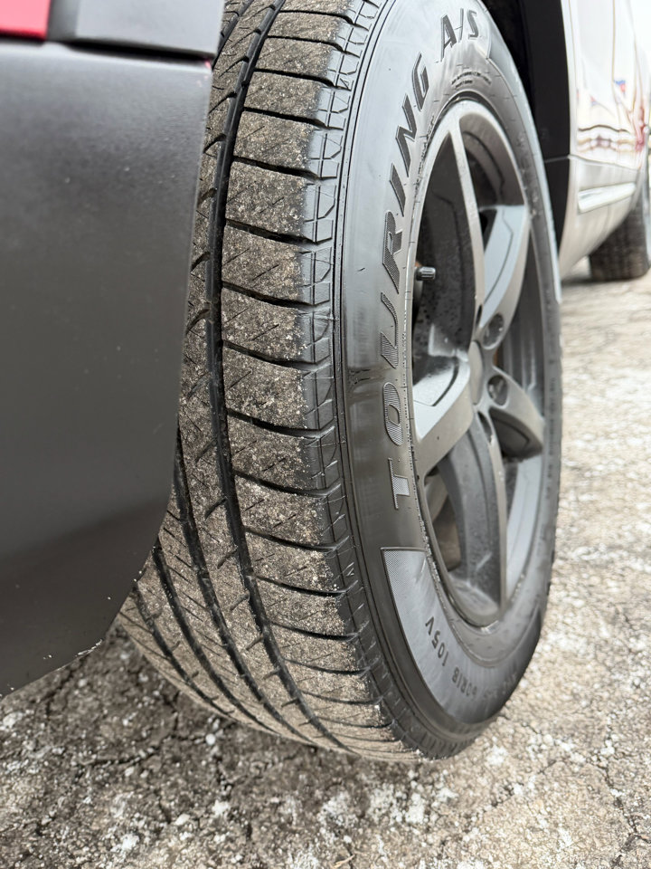 Used 2016 Ford Explorer XLT w/ Equipment Group 202A image 12