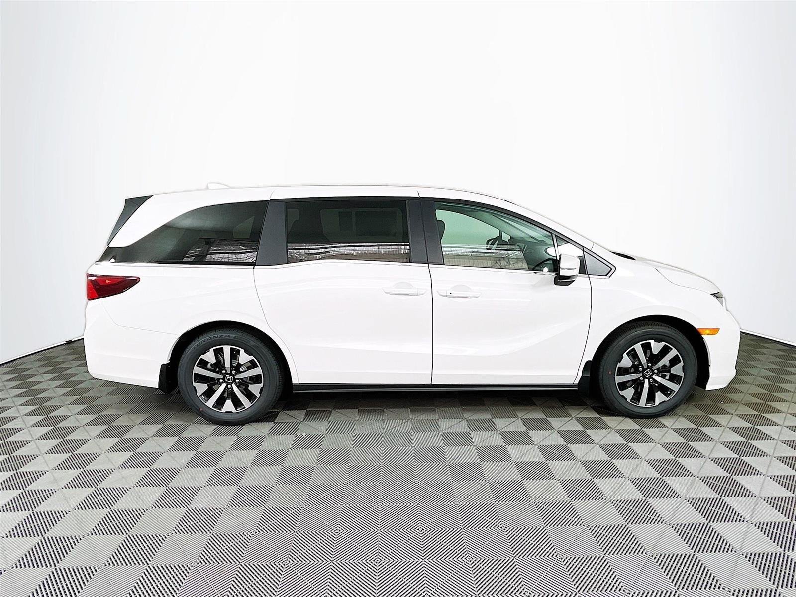 New 2026 Honda Odyssey EX-L image 9