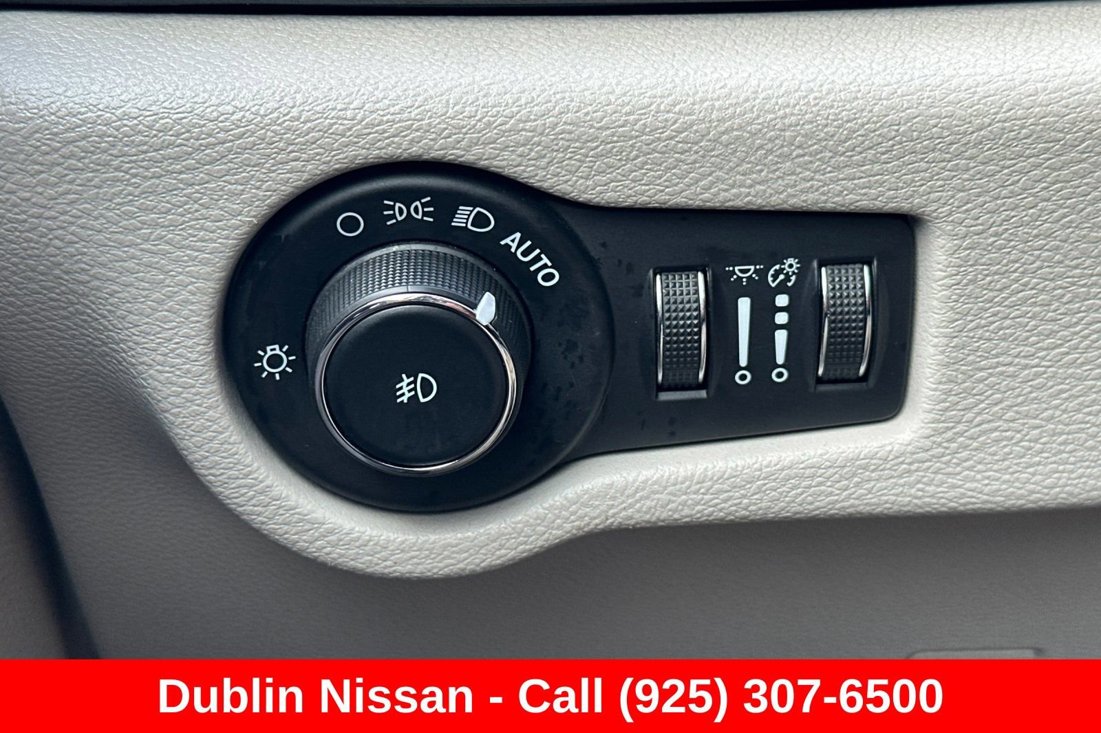 Used 2022 Chrysler Pacifica Touring-L FWD image 44