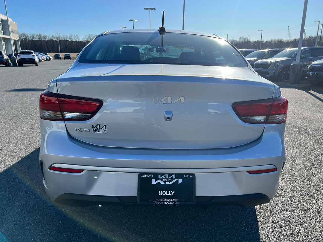 Used 2022 Kia Rio LX image 4