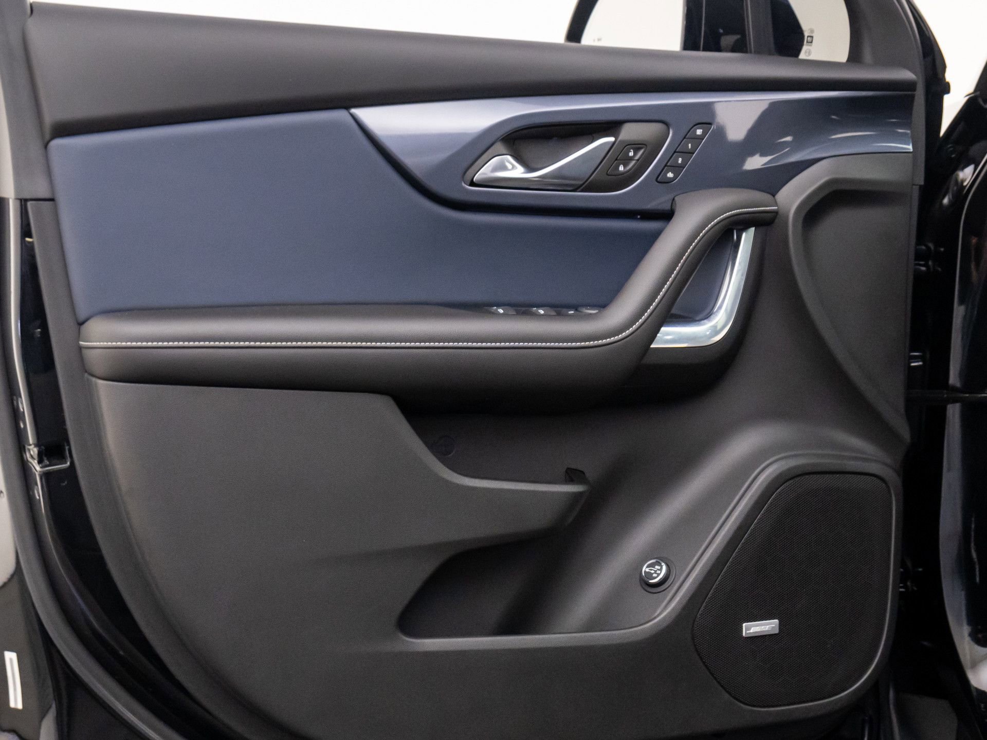 Used 2023 Chevrolet Blazer RS w/ Driver Confidence II Package image 14