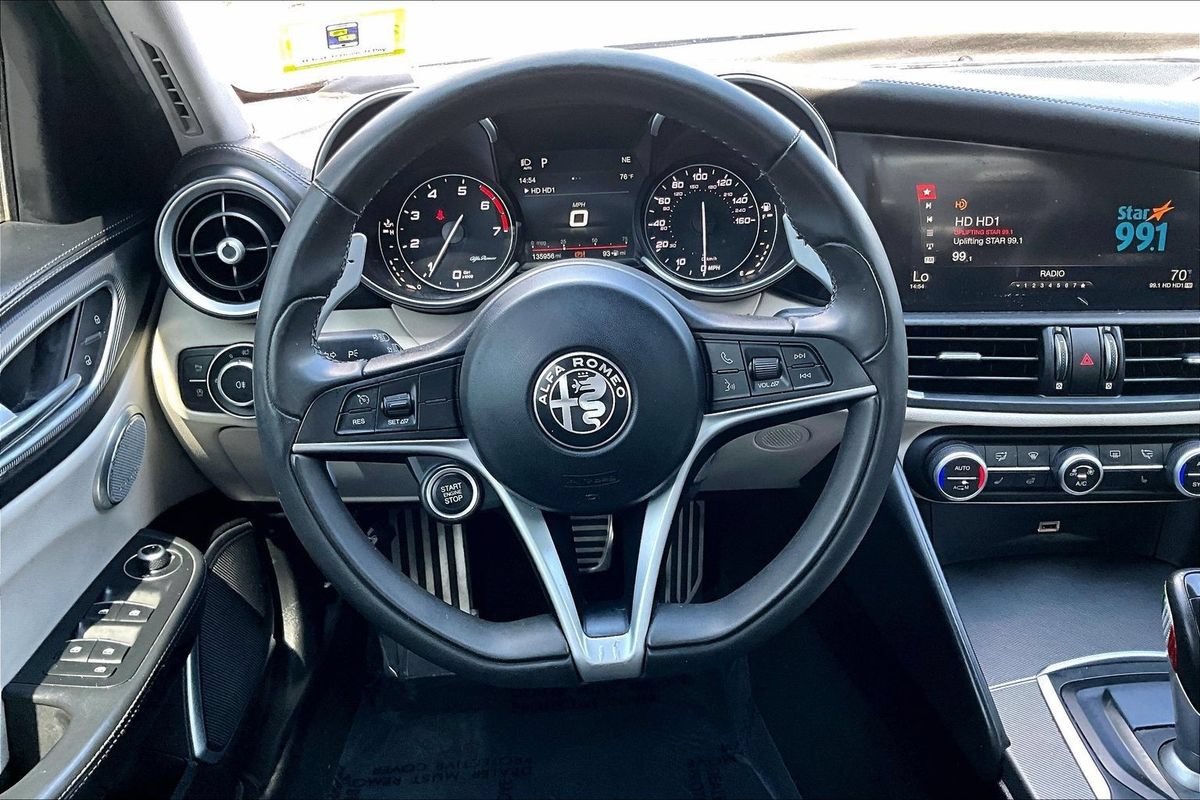 Used 2018 Alfa Romeo Giulia Ti Sport w/ Quick Order Package 22S Sport AWD/4WD image 20