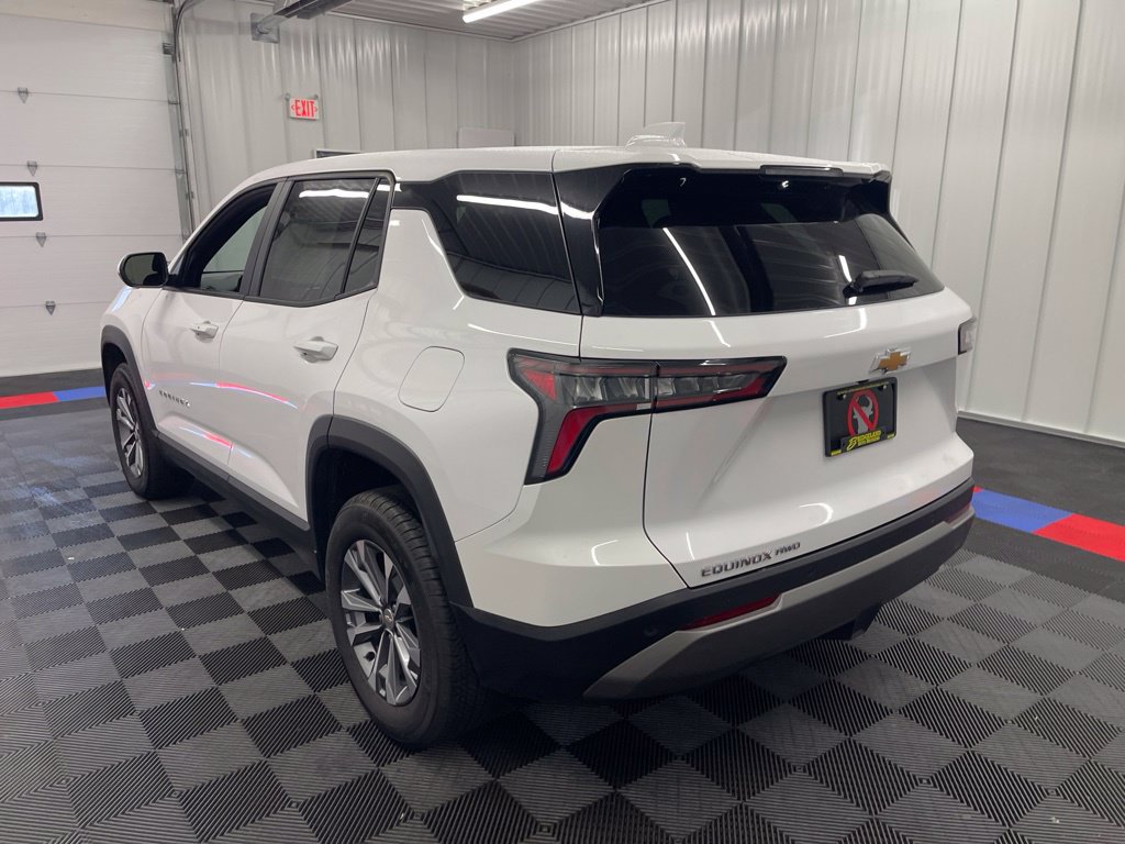 Used 2026 Chevrolet Equinox LT AWD/4WD image 6