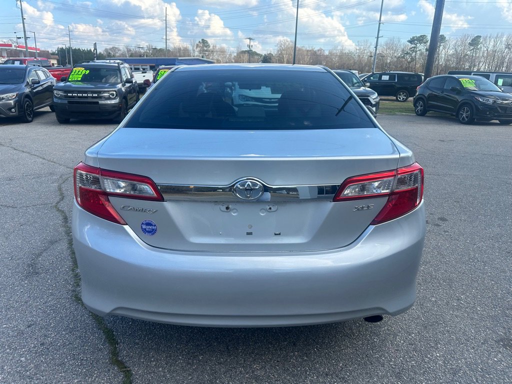 Used 2013 Toyota Camry XLE w/ Preferred Accessory Pkg image 4