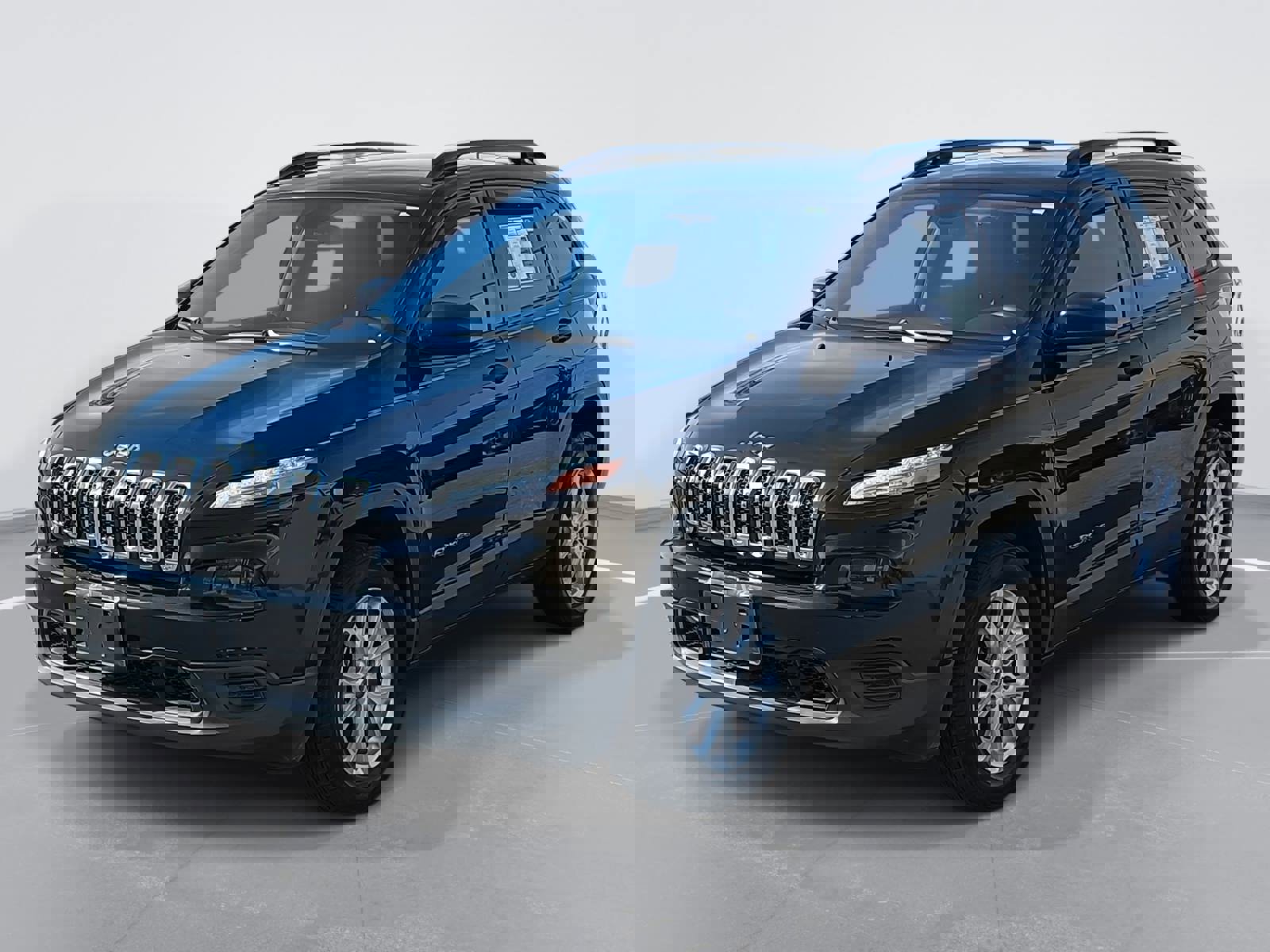 Used 2016 Jeep Cherokee Sport image 1