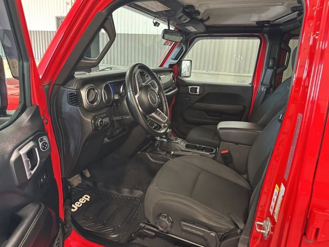 Used 2019 Jeep Wrangler Unlimited Sahara image 11