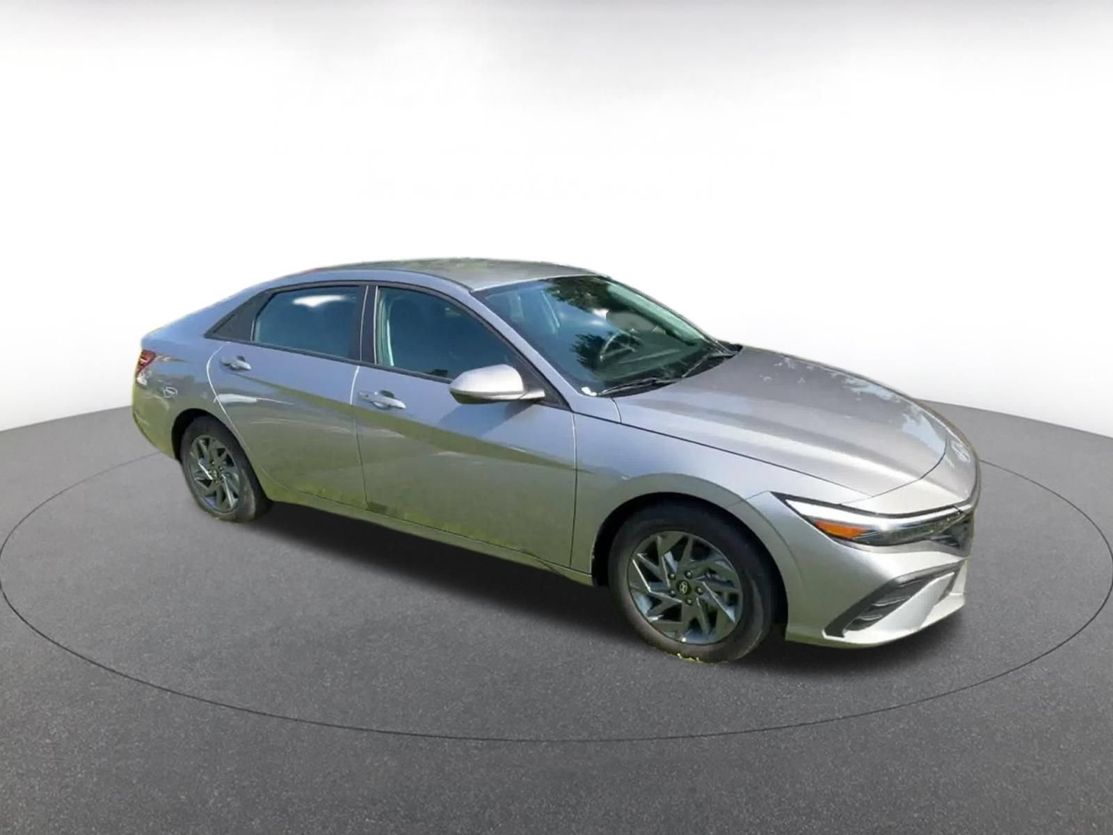 Used 2026 Hyundai Elantra Hybrid FWD video 2