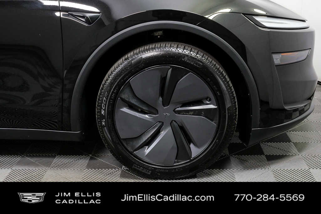Used 2026 Tesla Model Y 2WD image 40