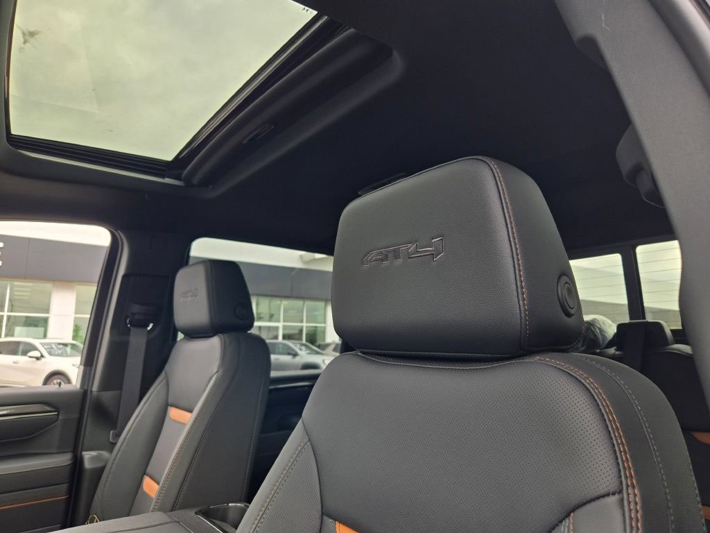 New 2026 GMC Sierra 2500 AT4 w/ AT4 Premium Plus Package AWD/4WD image 5