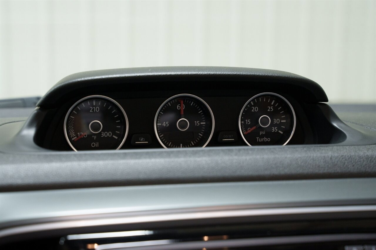 Used 2014 Volkswagen Beetle R-Line FWD image 12