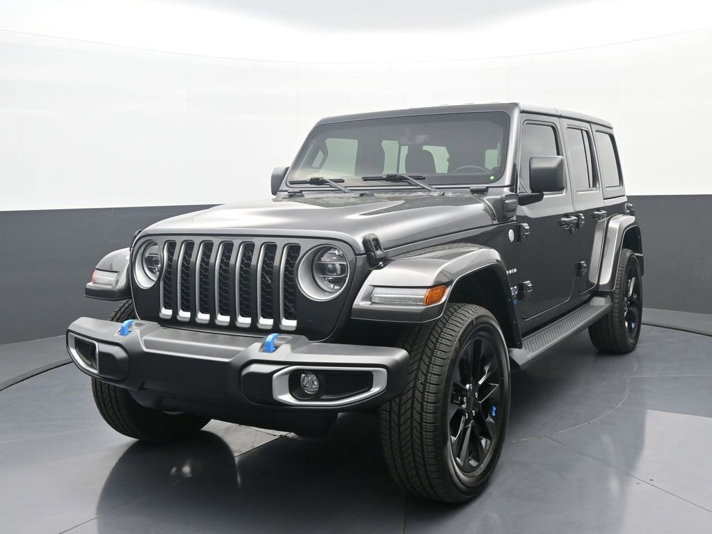 Used 2022 Jeep Wrangler Unlimited Sahara w/ Cold Weather Group AWD/4WD image 1