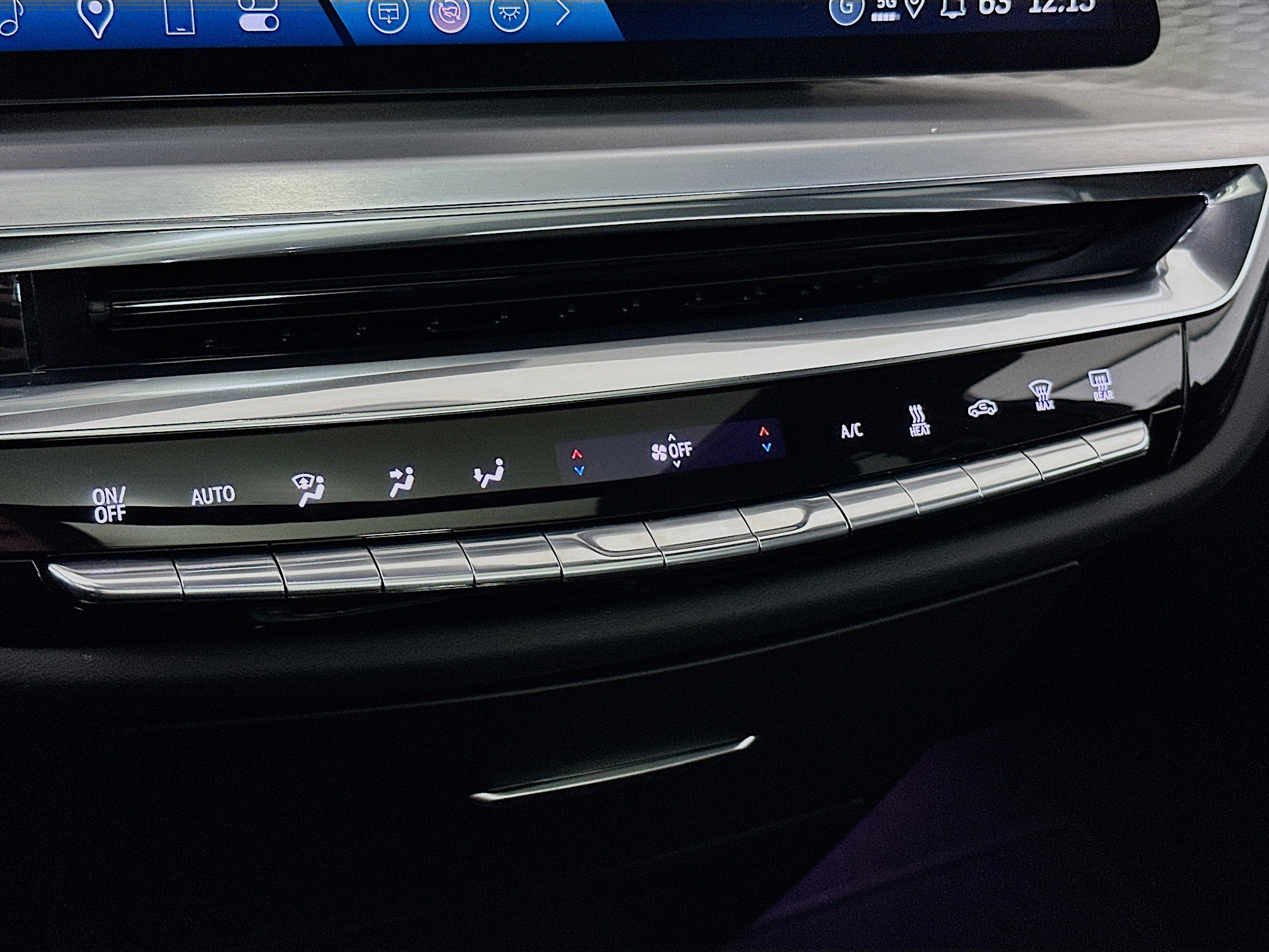 Used 2025 Cadillac Lyriq Sport image 24