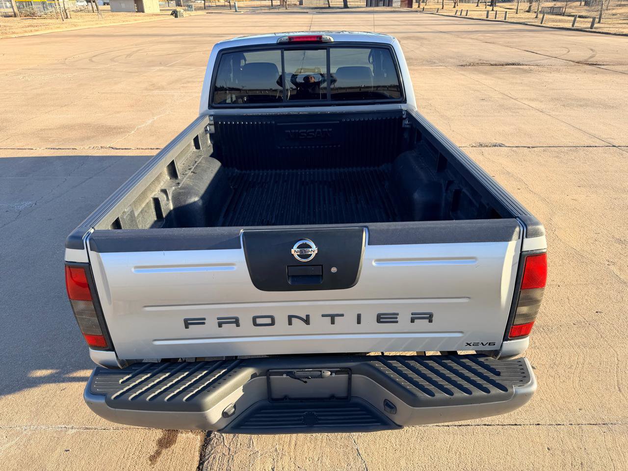 Used 2004 Nissan Frontier XE Desert Runner w/ (VTP) Value Truck Pkg RWD image 30