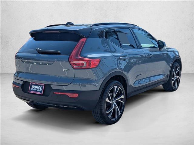 Used 2021 Volvo XC40 T5 R-Design image 5