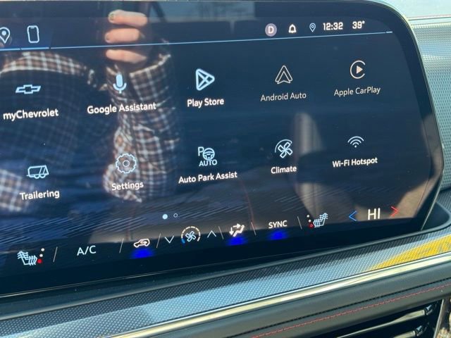 Used 2025 Chevrolet Suburban RST w/ RST Capability Package image 32