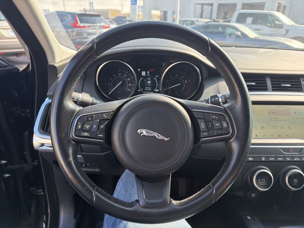 Used 2018 Jaguar E-PACE SE image 13