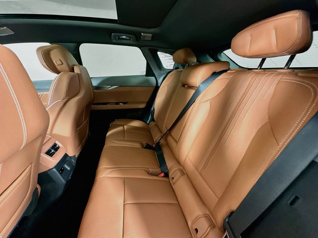 New 2027 Cadillac Optiq Premium Luxury w/ LPO, Floor Liner Package AWD/4WD image 31