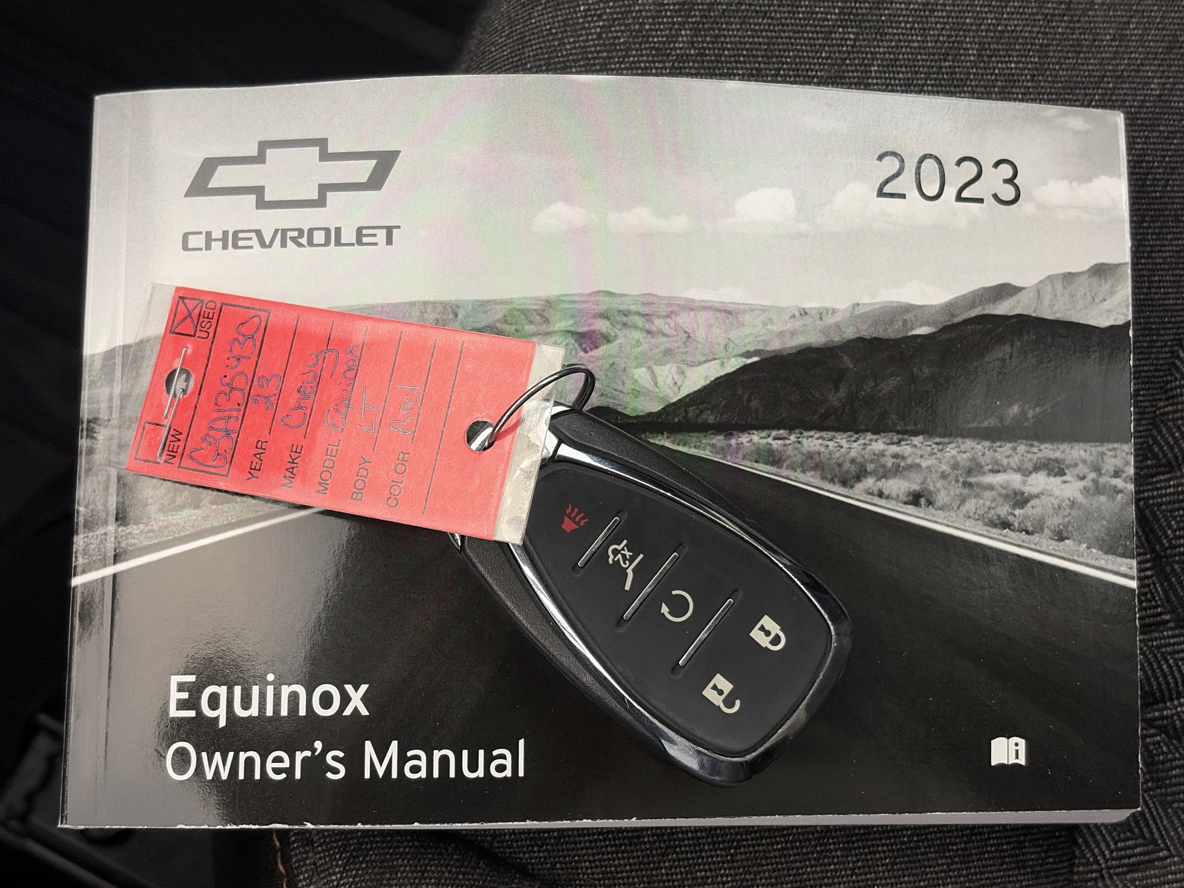 Used 2023 Chevrolet Equinox LT image 32