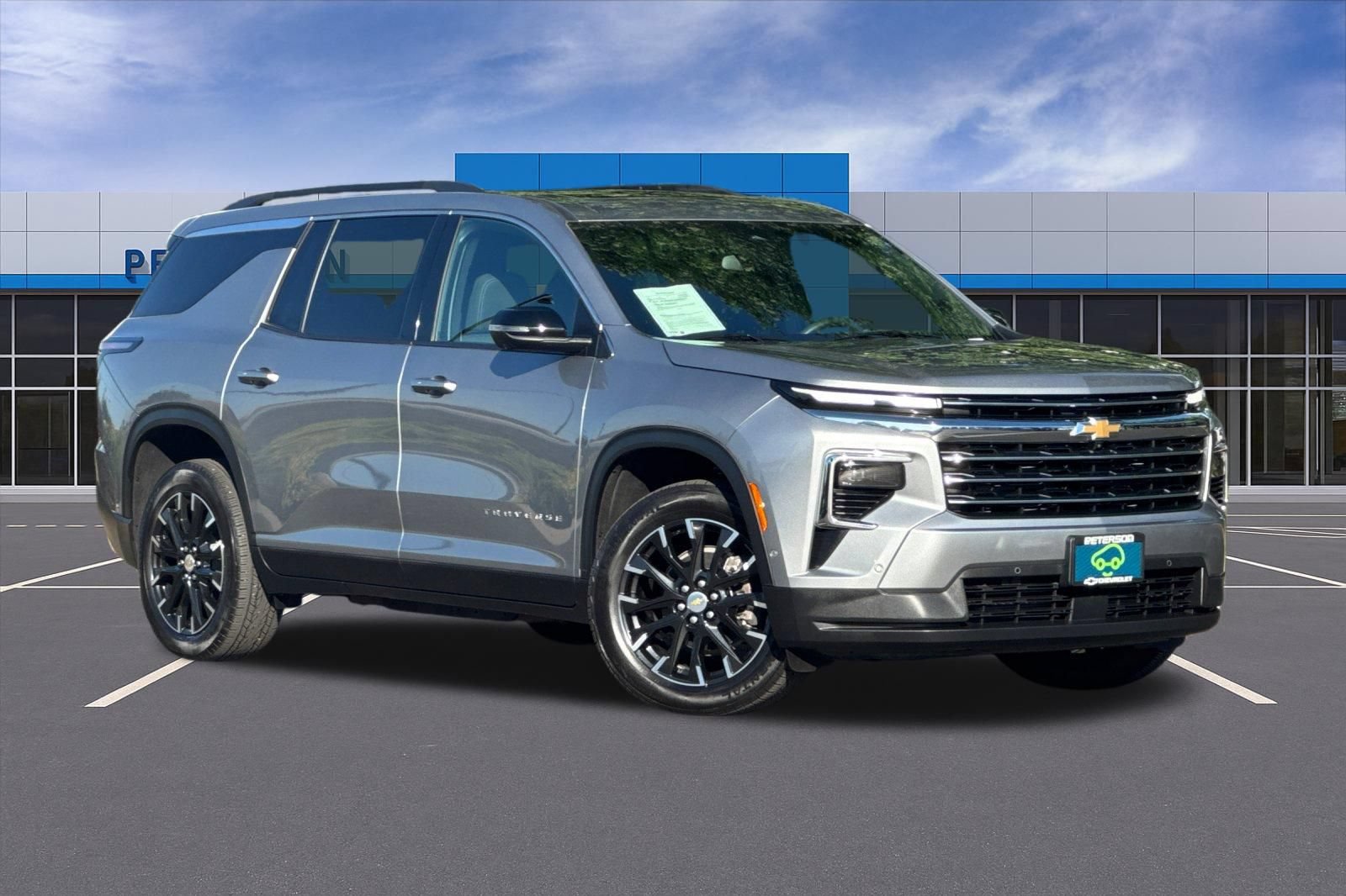 Used 2024 Chevrolet Traverse LT w/ Enhanced Driving Package AWD/4WD image 2