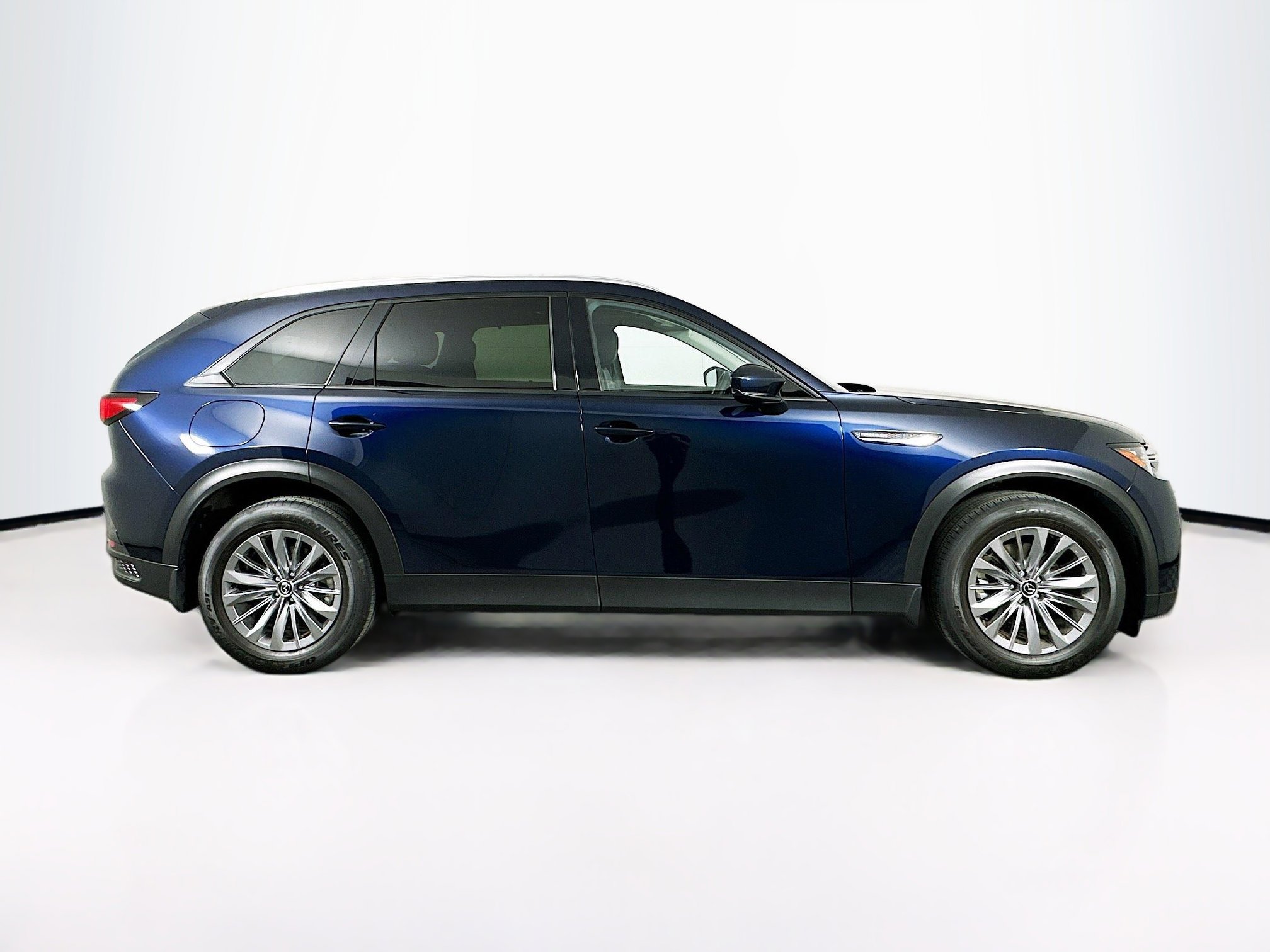 Used 2024 MAZDA CX-90 Plug-In Hybrid w/ Preferred image 10