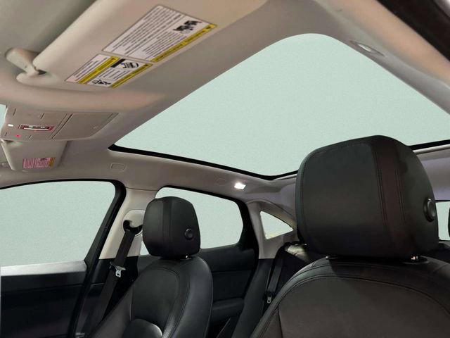 Used 2018 Jaguar E-PACE SE image 23