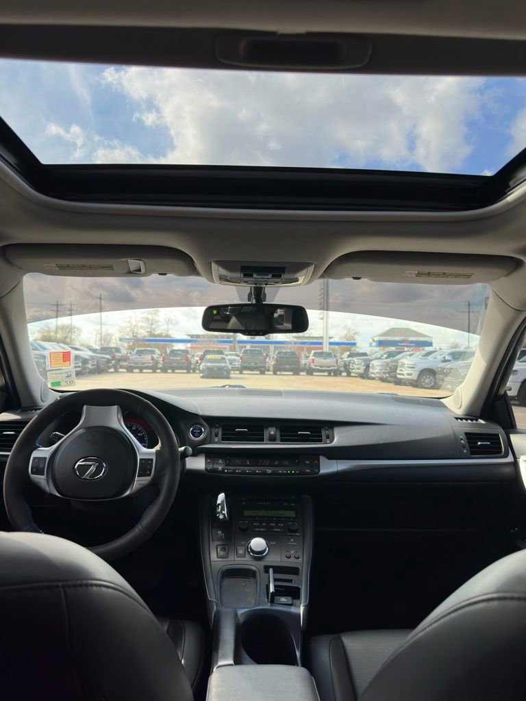 Used 2011 Lexus CT 200h Premium w/ Premium Audio Pkg image 10