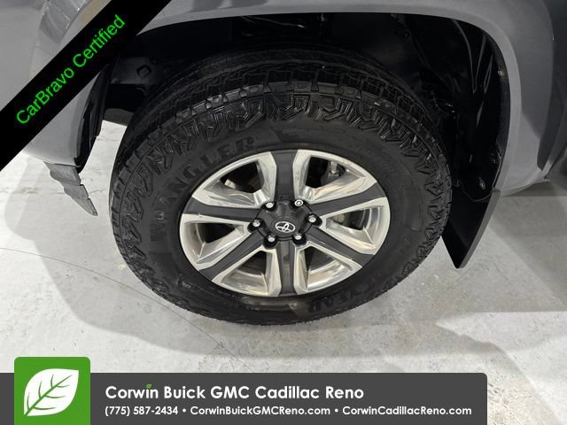 Used 2017 Toyota Tacoma Limited w/ Tow Package AWD/4WD image 39