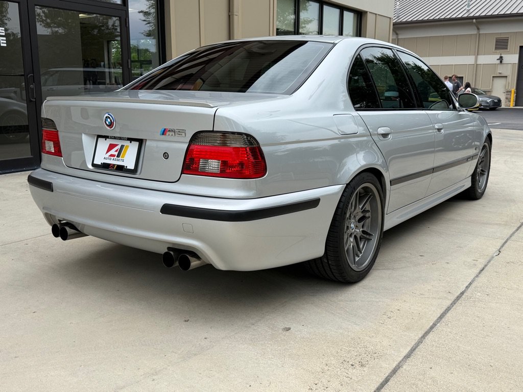 Used 2002 BMW M5 RWD image 9