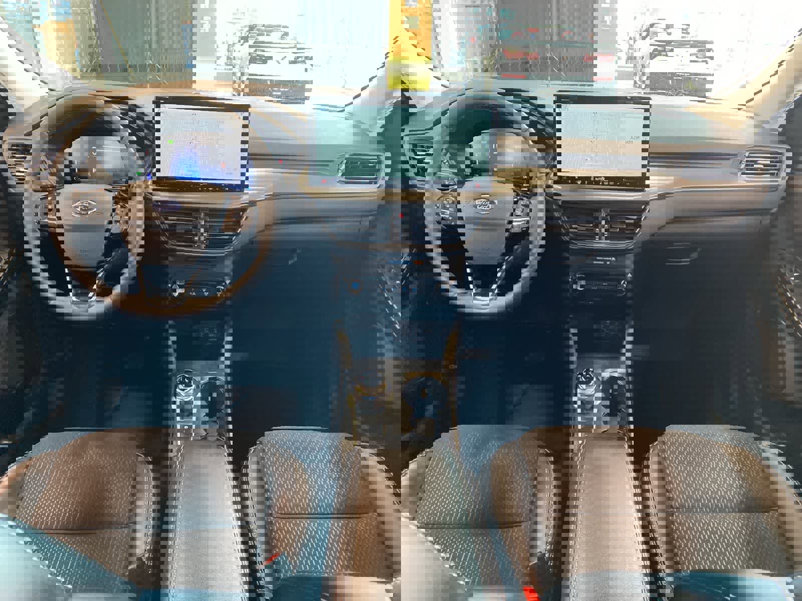 Used 2025 Ford Escape SE image 14