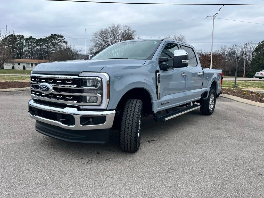 New 2026 Ford F250 Lariat w/ Chrome Package image 3