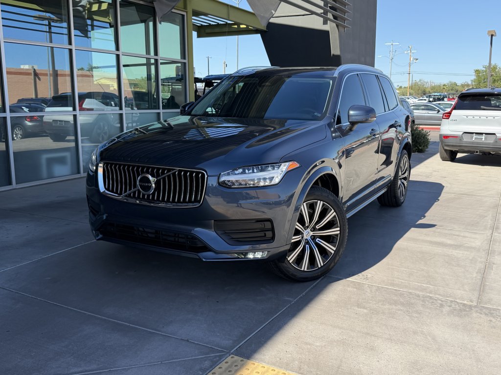 Used 2023 Volvo XC90 B5 Core w/ Protection Package AWD/4WD image 2