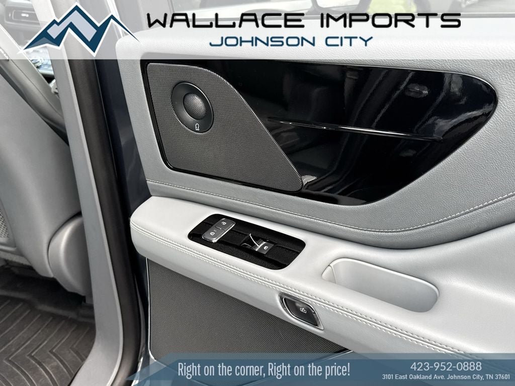 Used 2021 Lincoln Aviator Reserve w/ Equipment Group 201A AWD/4WD image 42