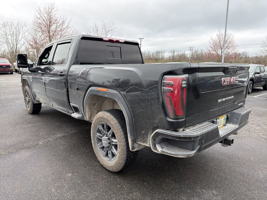 Used 2024 GMC Sierra 2500 AT4 w/ AT4 Preferred Package image 4
