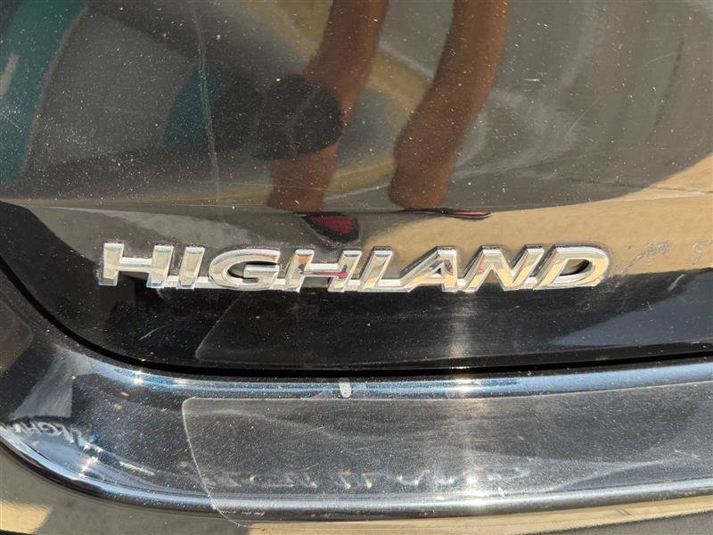 Used 2019 Toyota Highlander XLE AWD/4WD image 22