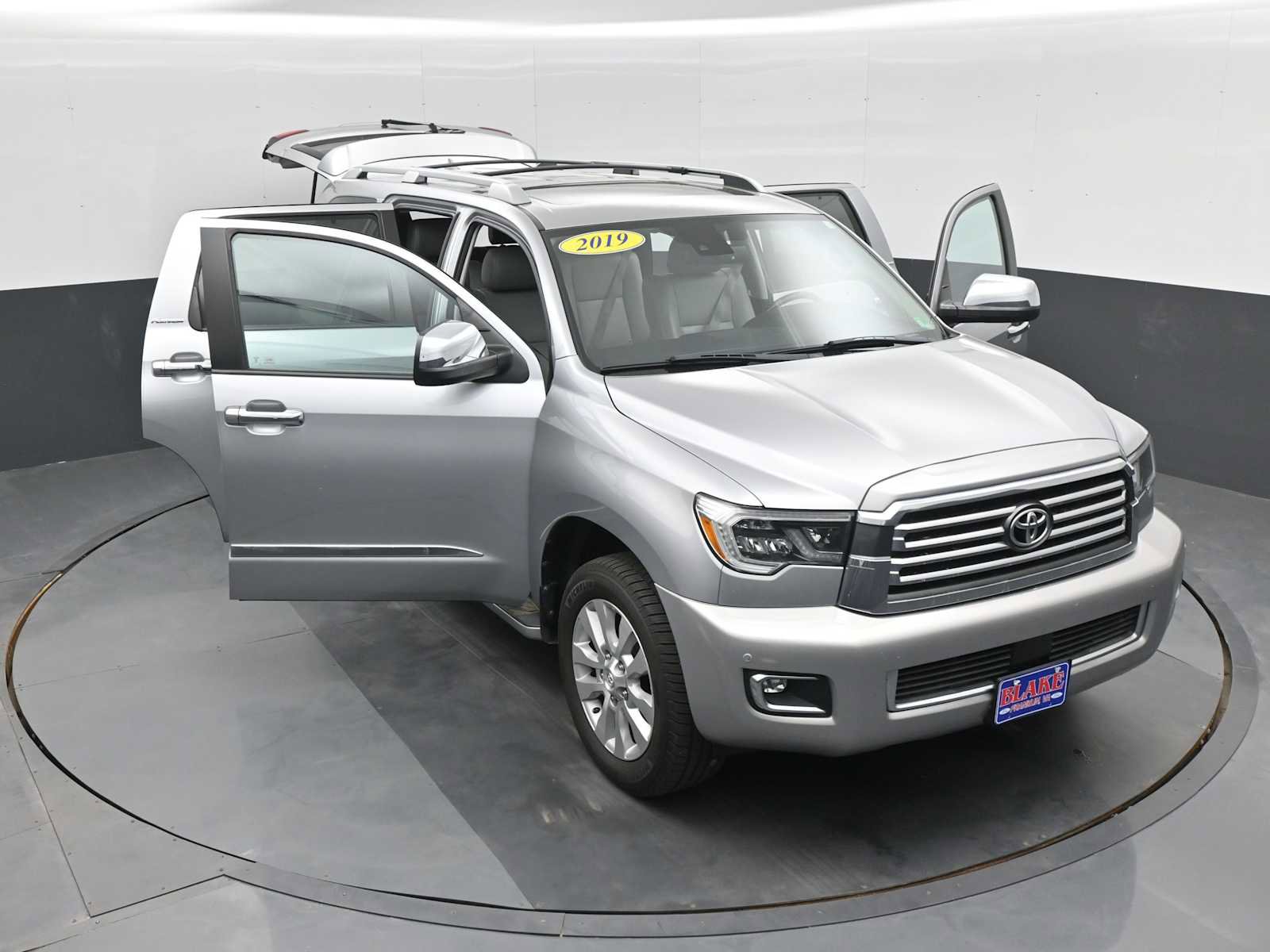 Used 2019 Toyota Sequoia Platinum RWD image 28