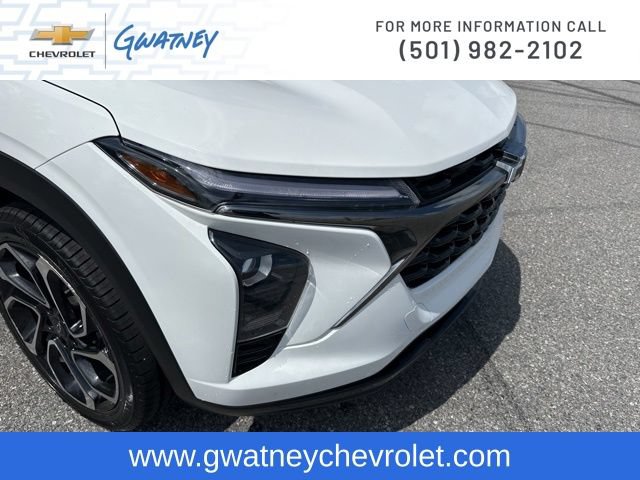 Used 2025 Chevrolet Trax RS w/ Driver Confidence Package FWD image 13