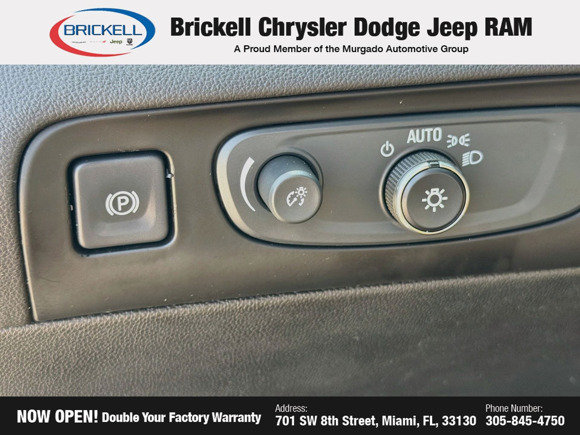 Used 2020 Buick Enclave Essence w/ LPO, Hit The Road Package FWD image 34