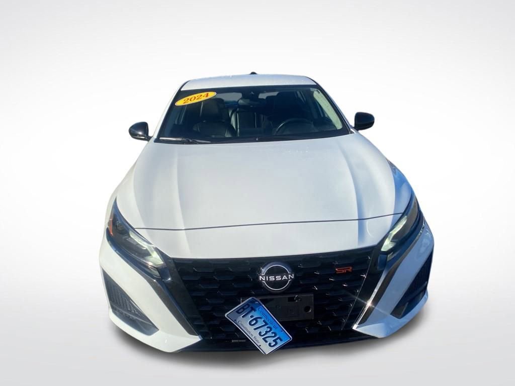 Used 2024 Nissan Altima 2.5 SR image 2