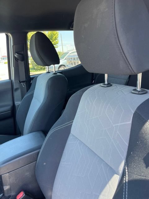 Used 2021 Toyota Tacoma TRD Sport w/ Technology Package AWD/4WD image 11