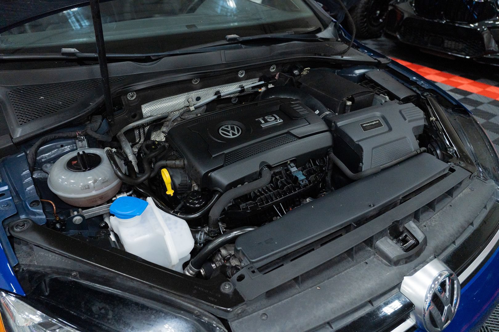 Used 2015 Volkswagen Golf R 4-Door AWD/4WD image 52