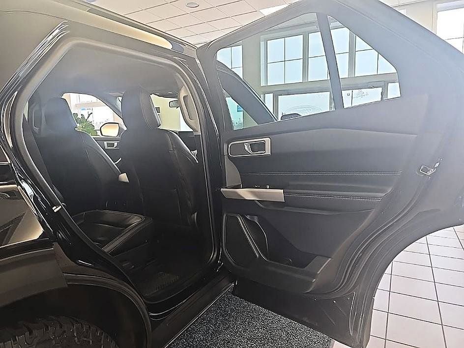 Used 2023 Ford Explorer XLT w/ Equipment Group 202A image 34