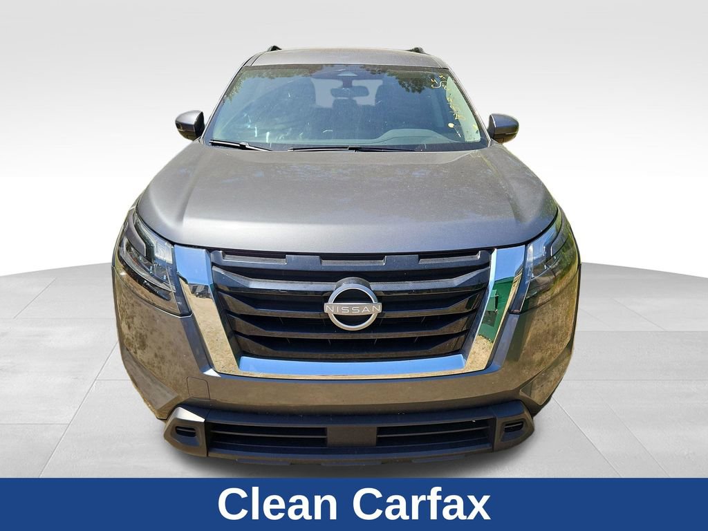 Used 2025 Nissan Pathfinder SV video 2