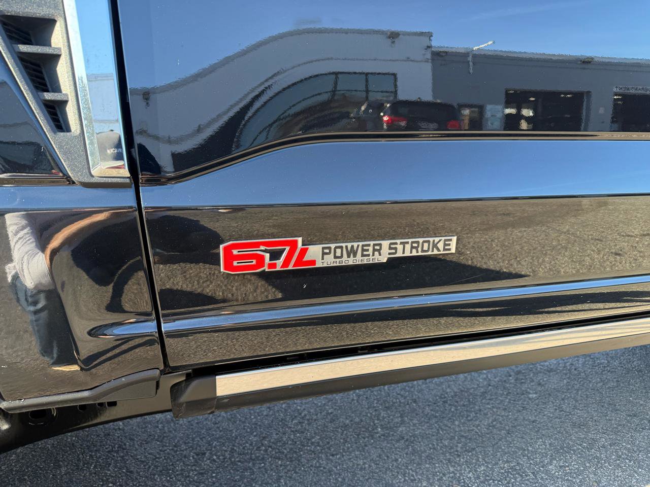 Used 2024 Ford F350 Lariat w/ Lariat Ultimate Package image 7