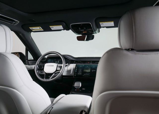New 2025 Land Rover Range Rover Sport SE image 11
